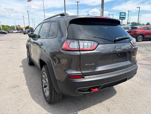 Granite Crystal Metallic Clearcoat 2021 Jeep Cherokee Trailhawk