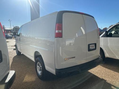 2025 Chevrolet Express 2500 RWD 2500 Extended Wheelbase WT