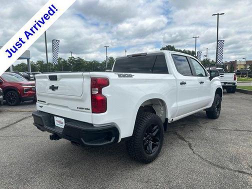 Summit White 2024 Chevrolet Silverado 1500 Custom Trail Boss