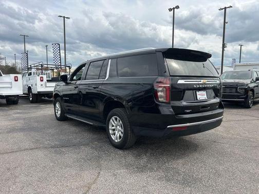 Black 2024 Chevrolet Suburban LT