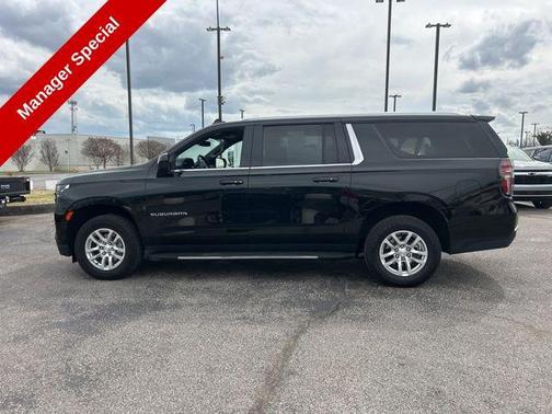 Black 2024 Chevrolet Suburban LT