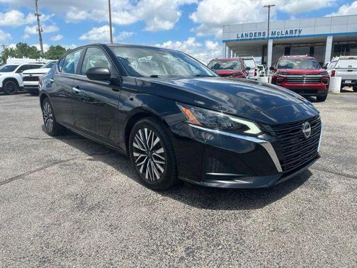 Super Black 2024 Nissan Altima 2.5 SV