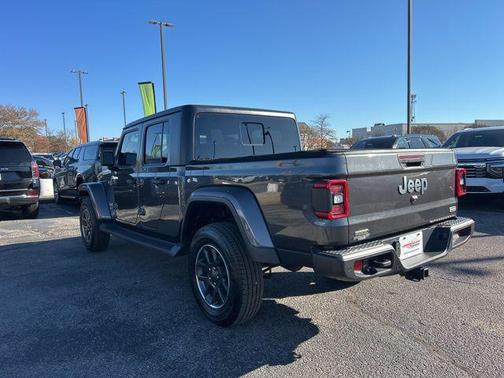 2021 Jeep Gladiator Overland