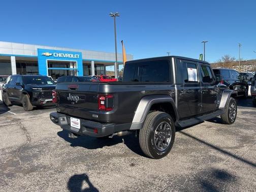 2021 Jeep Gladiator Overland