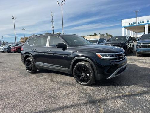 2023 Volkswagen Atlas 3.6L SE w/Technology