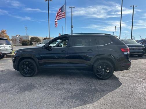 2023 Volkswagen Atlas 3.6L SE w/Technology