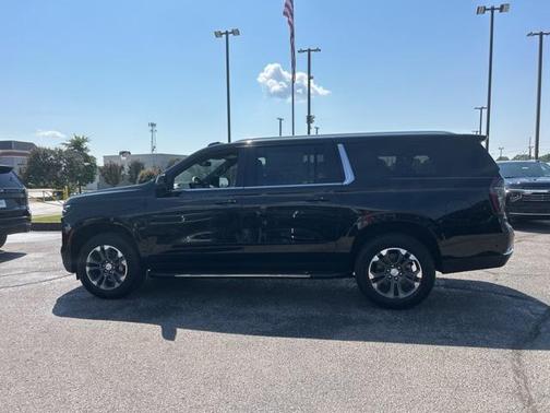 2025 Chevrolet Suburban LT