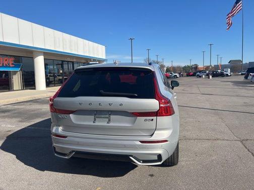 2025 Volvo XC60 B5 Plus