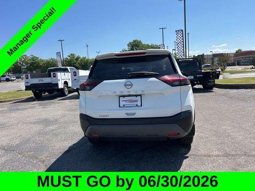 Glacier White 2023 Nissan Rogue S