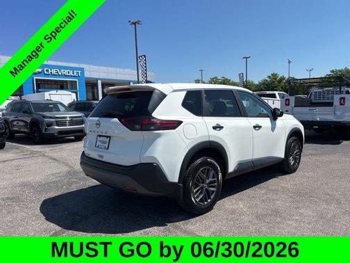 Glacier White 2023 Nissan Rogue S