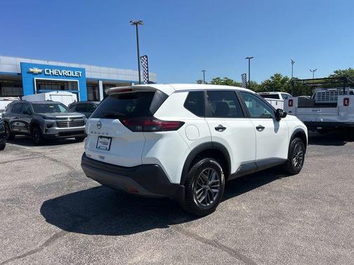 Glacier White 2023 Nissan Rogue S