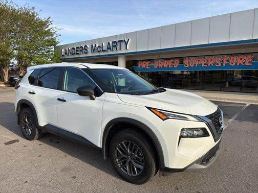 Glacier White 2023 Nissan Rogue S