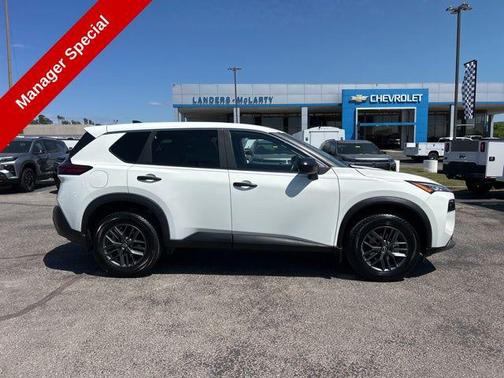 Glacier White 2023 Nissan Rogue S