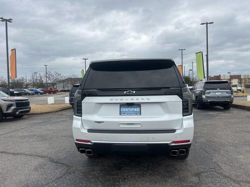 2025 Chevrolet Suburban 4WD High Country