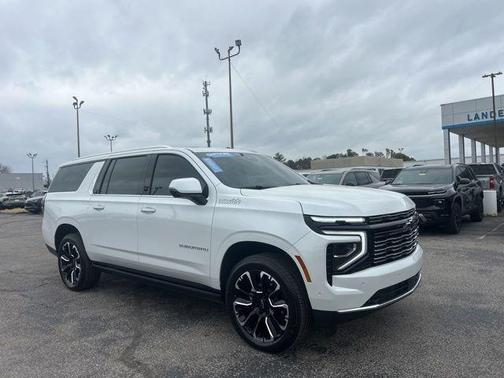 2025 Chevrolet Suburban 4WD High Country