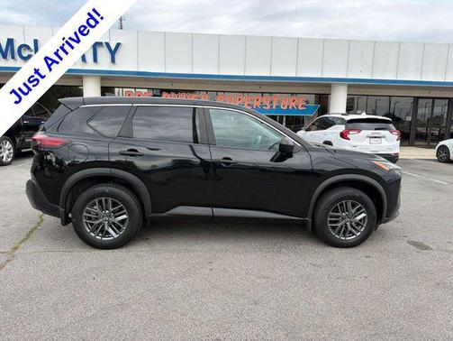 Super Black 2022 Nissan Rogue S