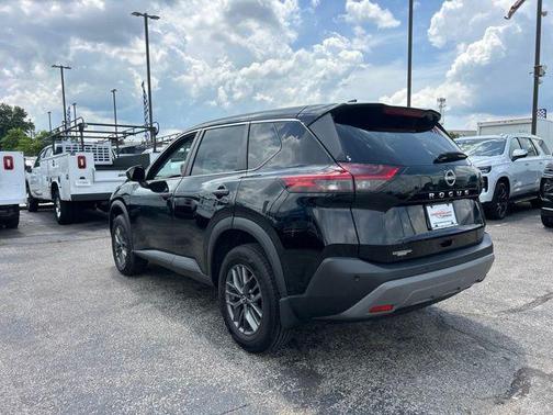 Super Black 2022 Nissan Rogue S