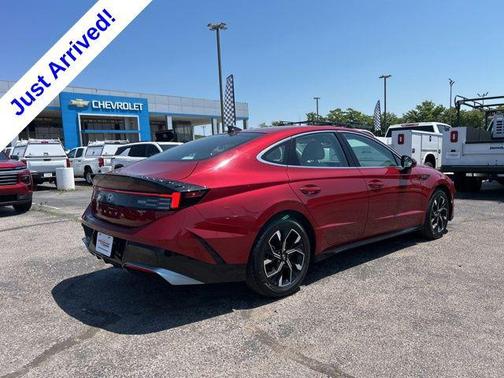 Ultimate red 2025 Hyundai SONATA SEL