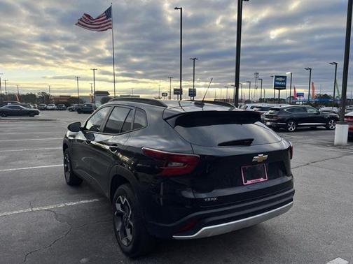2024 Chevrolet Trax LT