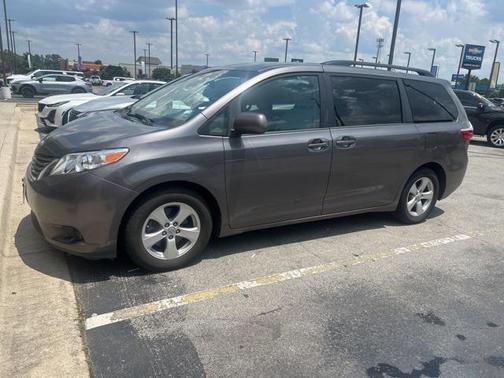 2015 Toyota Sienna LE