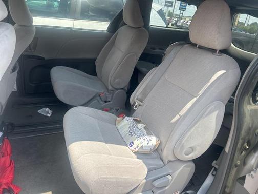 2015 Toyota Sienna LE