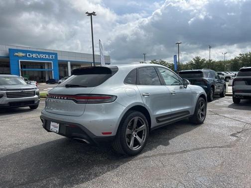 2024 Porsche Macan Base