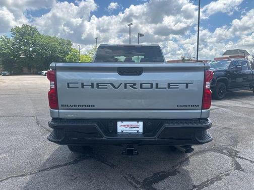 Sterling Gray Metallic 2026 Chevrolet Silverado 2500 Custom