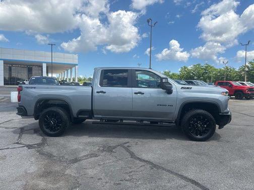 Sterling Gray Metallic 2026 Chevrolet Silverado 2500 Custom
