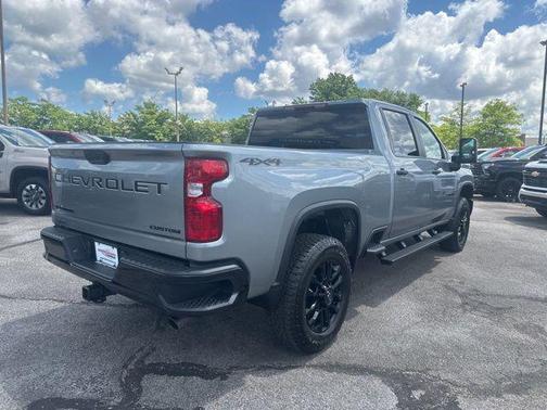Sterling Gray Metallic 2026 Chevrolet Silverado 2500 Custom