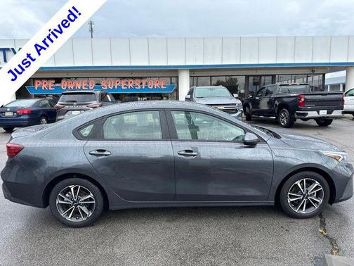 Gravity Gray 2023 Kia Forte LXS