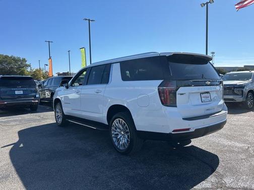 2026 Chevrolet Suburban LS