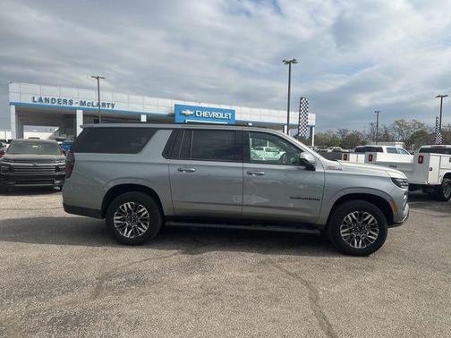Sterling Gray Metallic 2025 Chevrolet Suburban 4WD Z71