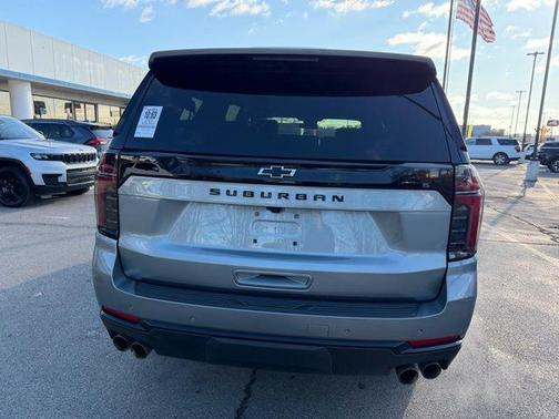 Sterling Gray Metallic 2025 Chevrolet Suburban 4WD Z71