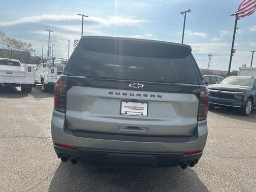 Sterling Gray Metallic 2025 Chevrolet Suburban 4WD Z71