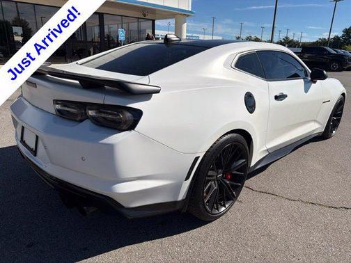 Summit White 2021 Chevrolet Camaro ZL1