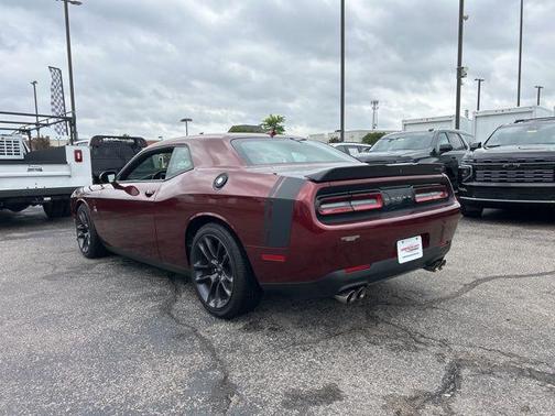 Octane Red Pearlcoat 2022 Dodge Challenger R/T Scat Pack