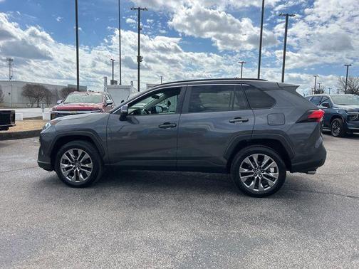 2020 Toyota RAV4 XLE Premium