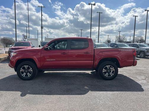 2018 Toyota Tacoma TRD Sport