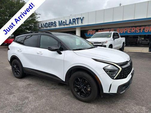 Glacier White Pearl/Ebony Black Roof 2024 Kia Sportage S