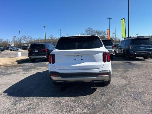2024 Kia Sorento S