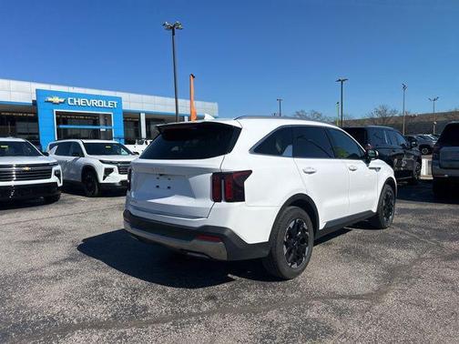 2024 Kia Sorento S