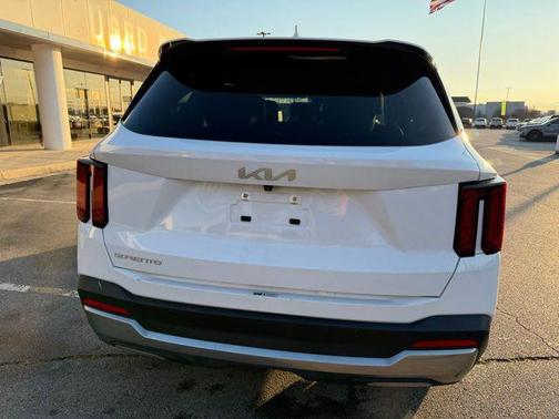 2024 Kia Sorento S