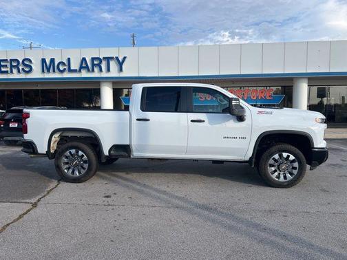 2025 Chevrolet Silverado 2500 Custom