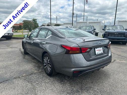 Gun Metallic 2025 Nissan Altima 2.5 SV