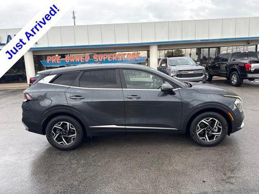 Gravity Gray 2023 Kia Sportage LX