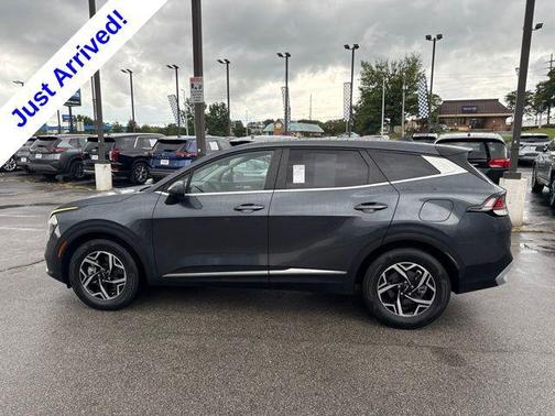 Gravity Gray 2023 Kia Sportage LX