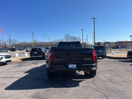 2023 Chevrolet Silverado 3500 High Country