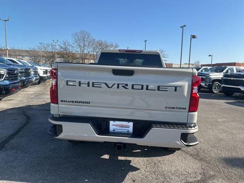 2026 Chevrolet Silverado 1500 Custom