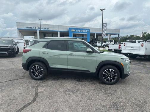 Cacti Green 2026 Chevrolet Trailblazer LT