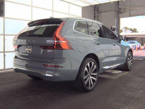 Thunder Grey Metallic 2023 Volvo XC60 B5 Ultimate Bright Theme